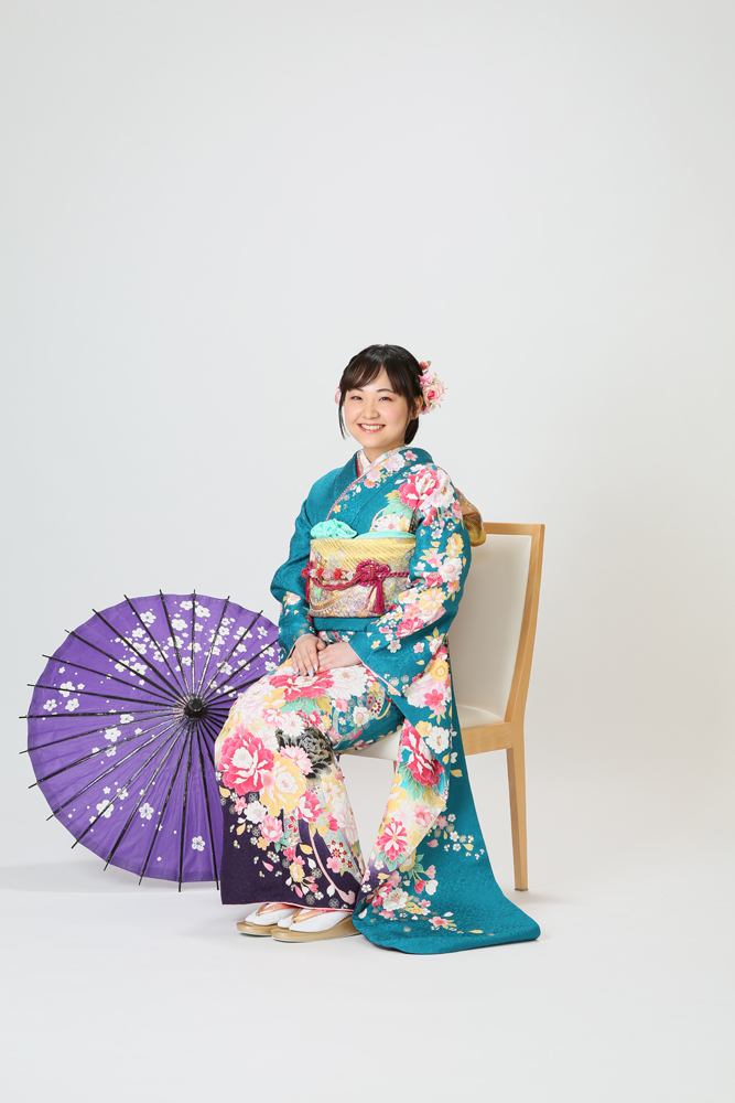 成人式以外でも振袖を着る機会って意外と多い？結婚式や初詣などシーン 