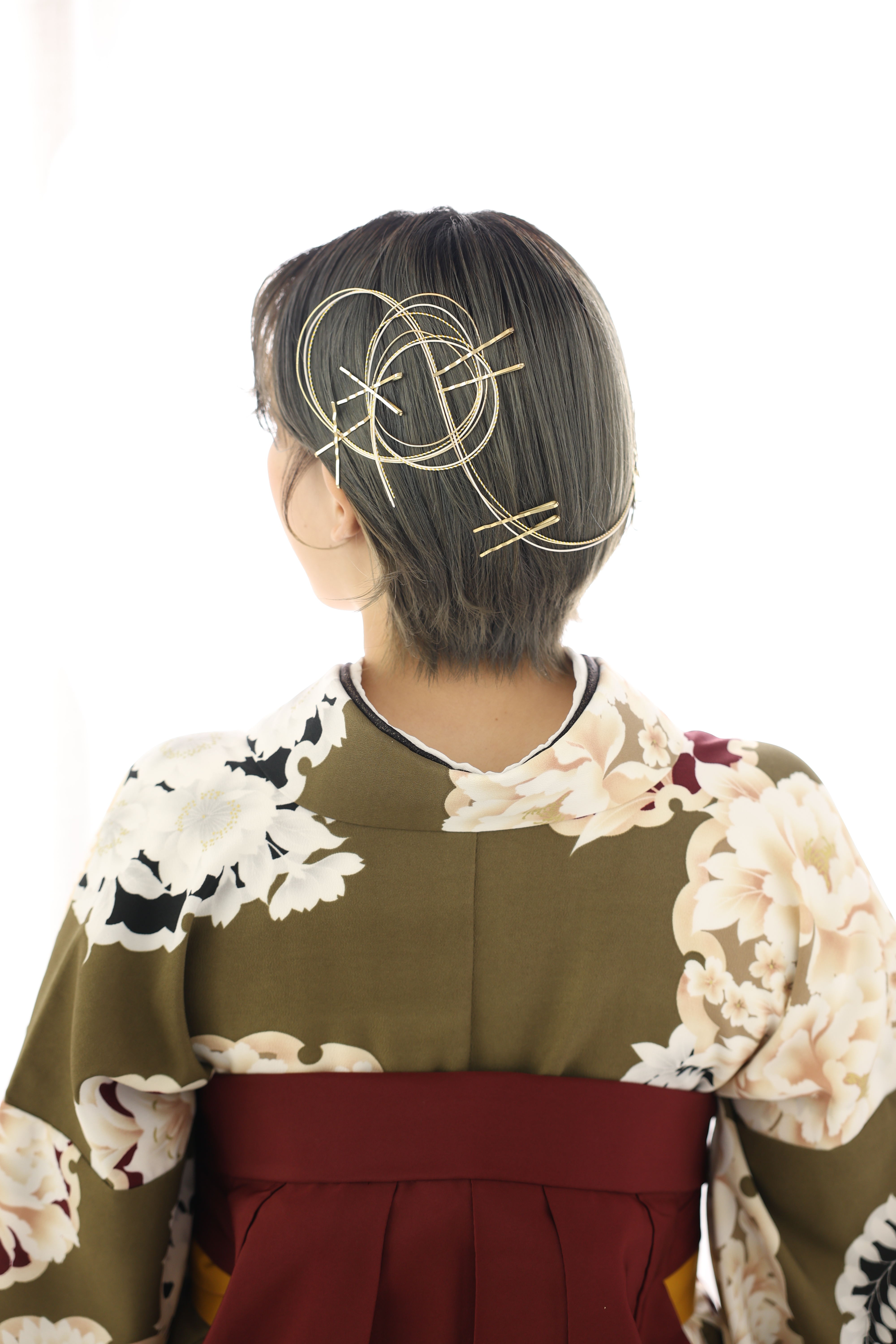 札幌卒業袴レンタル前撮り撮影ヘアスタイル髪型水引き金箔ショートヘア