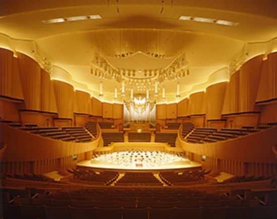 札幌中央区成人式会場札幌コンサートホールKitara大ホール
