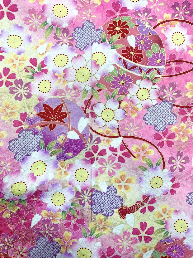 振袖の柄意味桜かわいい
