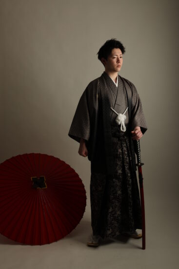 202620272028流儀RYUGI男性男子成人式何着る紋付袴もんつきはかま当日レンタルプラン北海道札幌かっこいいスタジオロケーション撮影着付けヘアセット無料
