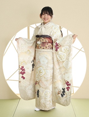 花いち都屋帯広店で行った高校生モデル撮影の画像です。9月のイチオシ商品を紹介する画像です。