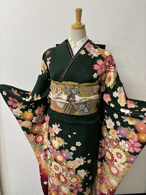 ２７成・２８成最新コーディネート緑振袖コーディネート