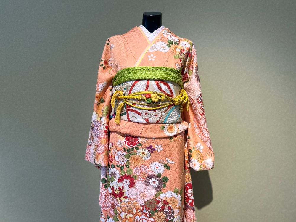 パーソナルカラースプリング振袖コーディネート