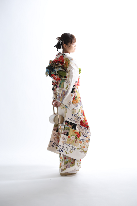 振袖
白
緑
古典