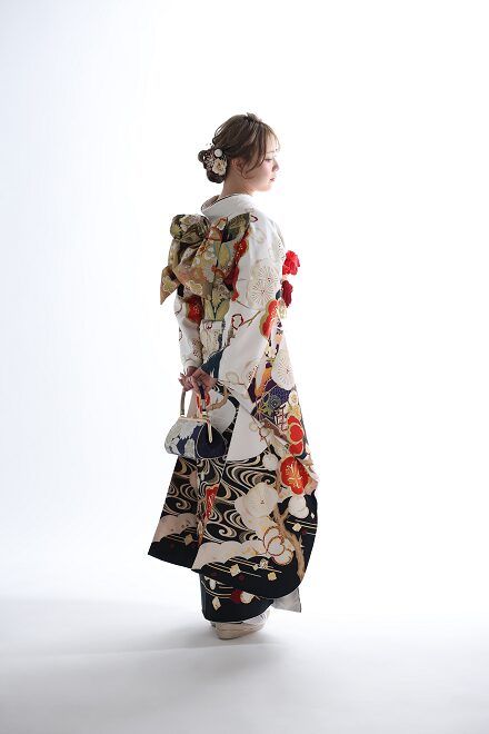 振袖
白
赤
ゴールド