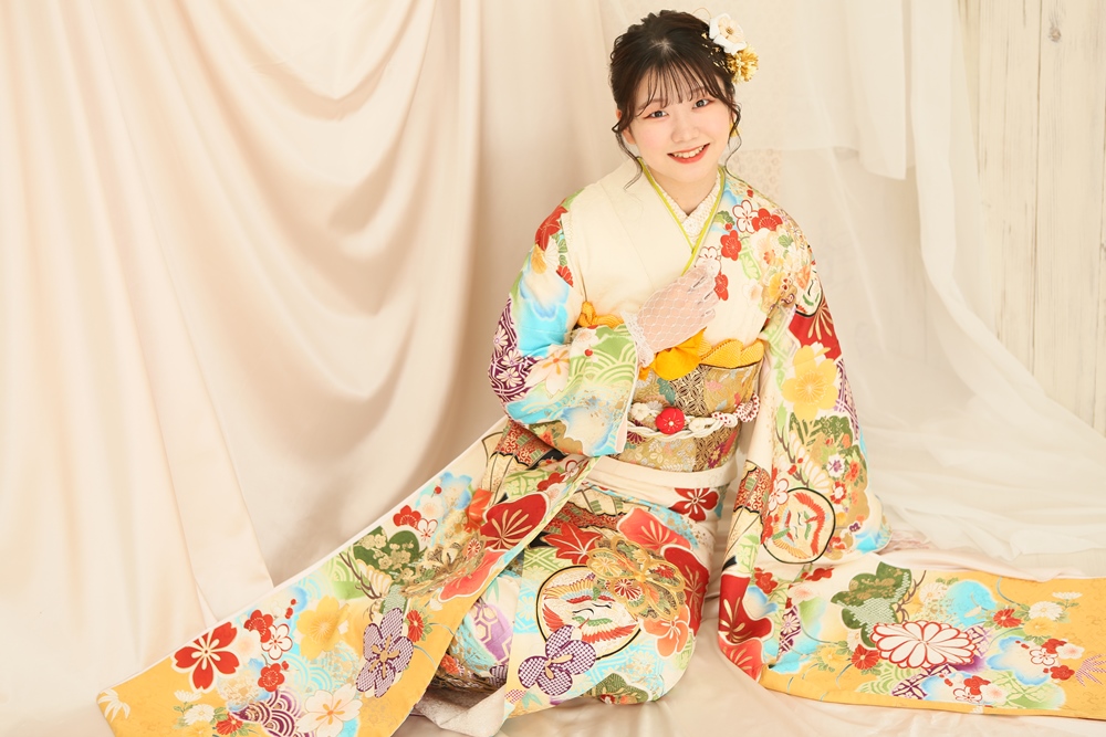 二十歳　前撮り写真　クリーム色