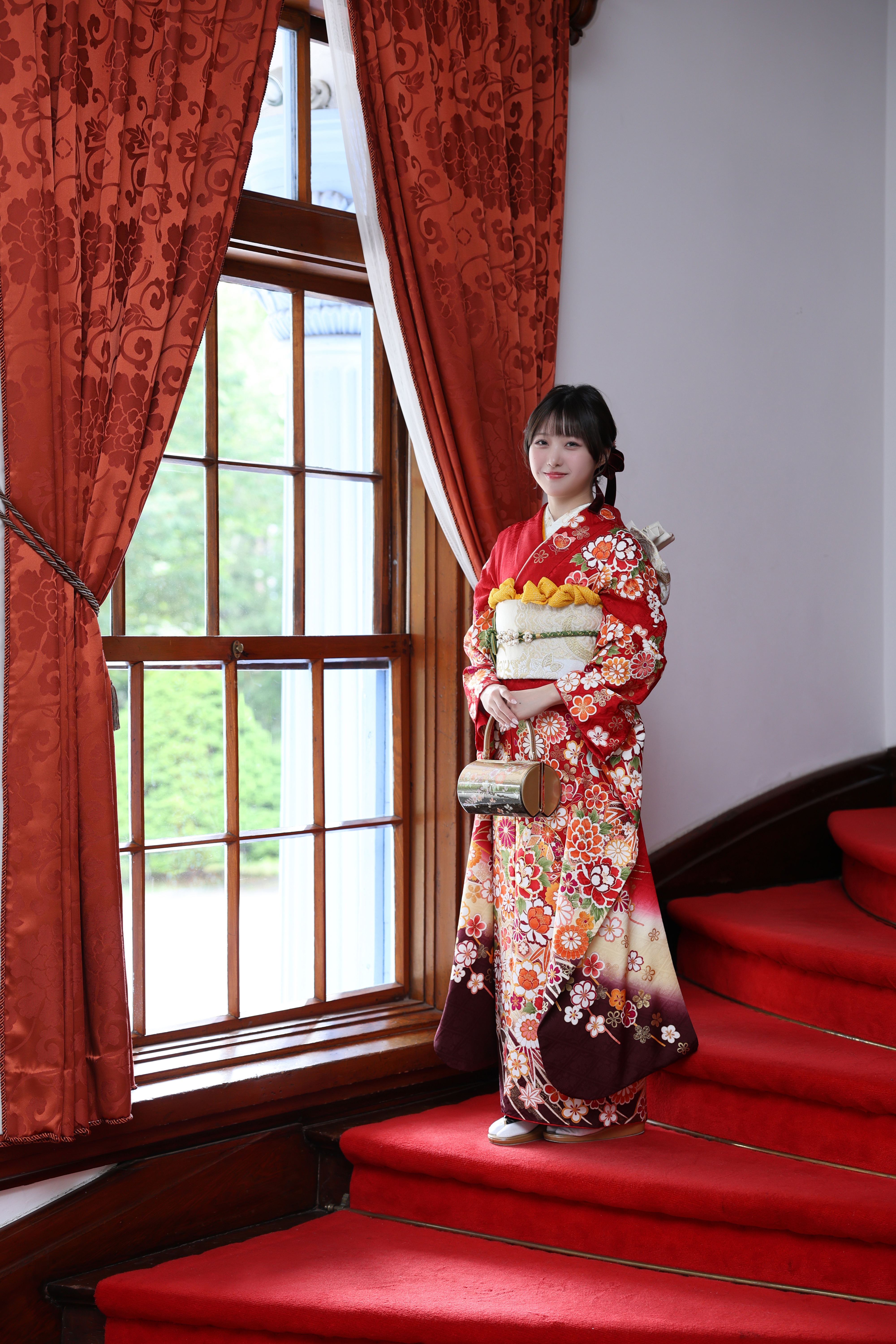 成人式前撮り後撮り
スタジオ撮影ロケーション撮影振袖振袖ヘア成人式ヘアママ振り