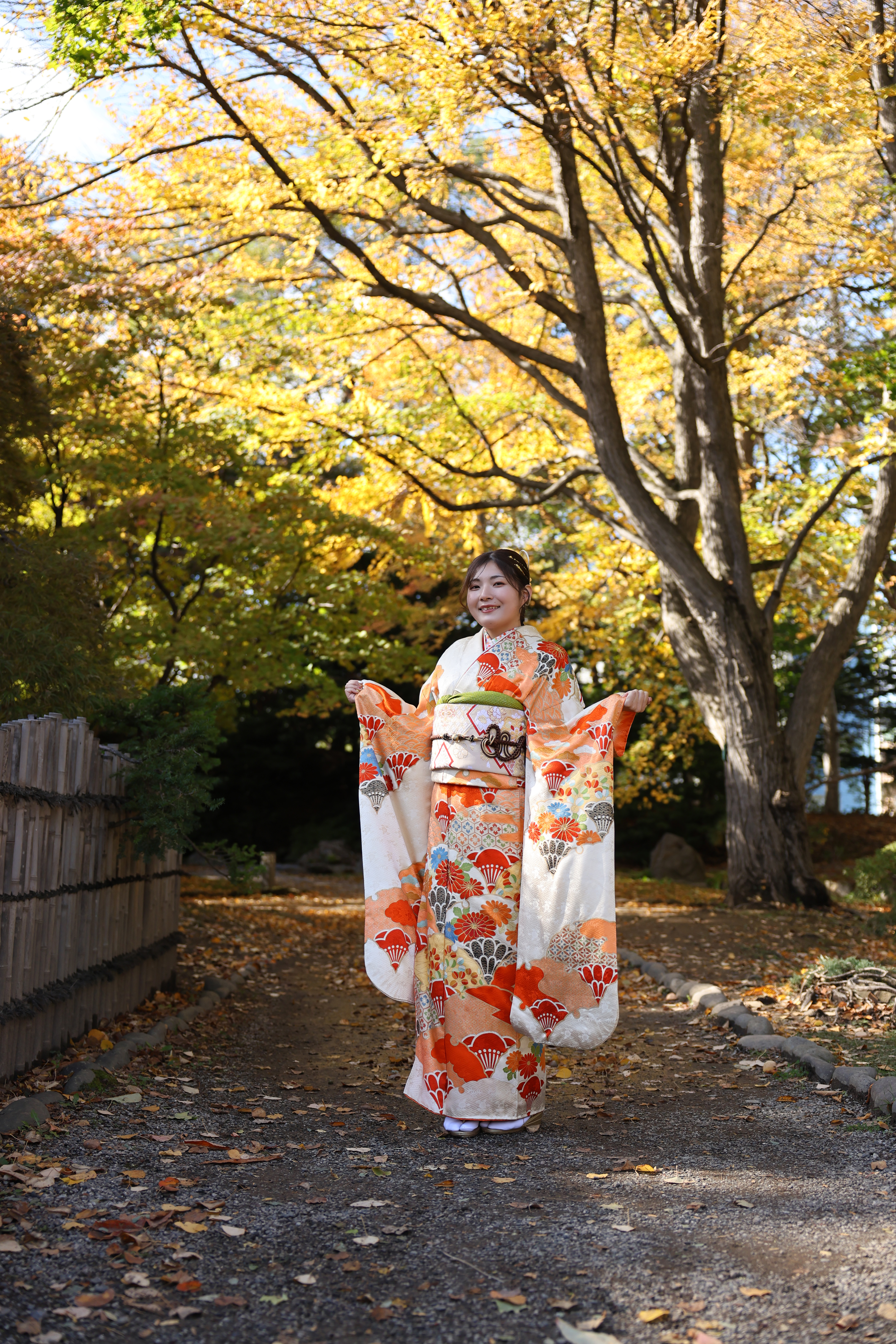 成人式前撮り後撮り
スタジオ撮影ロケーション撮影振袖振袖ヘア成人式ヘアママ振り