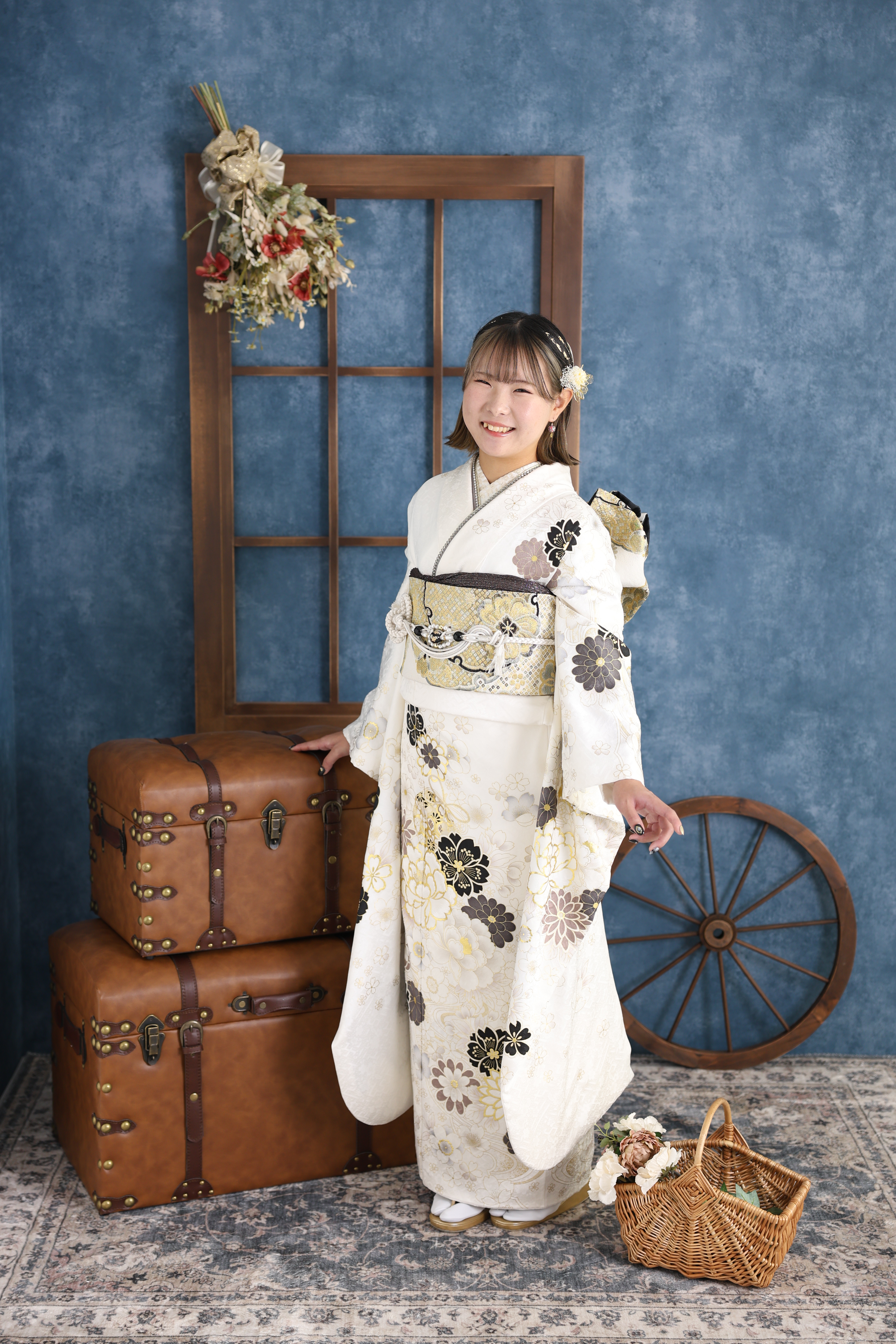 成人式前撮り後撮り
スタジオ撮影ロケーション撮影振袖振袖ヘア成人式ヘアママ振り