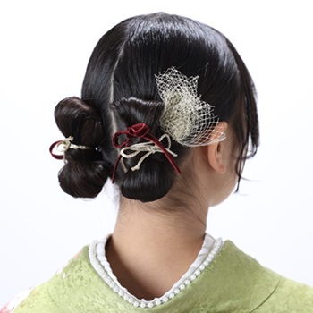 花いち都屋帯広店で、高校生モデル撮影した画像です。