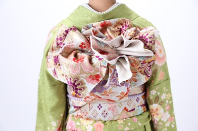 花いち都屋帯広店で、高校生モデル撮影した画像です。