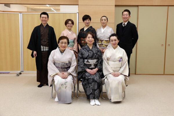 花いち都屋本店の集合写真