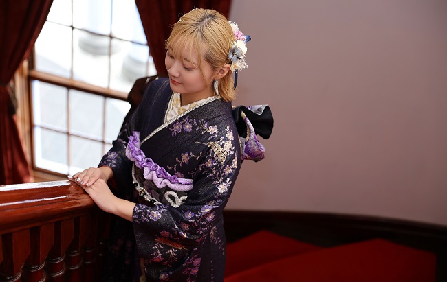 20272028年成人式ショートボブウルフヘア映える振袖ヘア後悔しないアレンジ髪飾りの選び方リボン花水引き金箔銀箔ヘッドドレス短い髪型ヘアスタイル可愛いかっこいい黒髪茶髪金髪ハイトーンベージュピンク派手髪外ハネウェーブタイトモード大人地雷赤黒緑青白紺