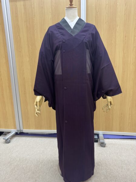 夏素材の10分丈コート