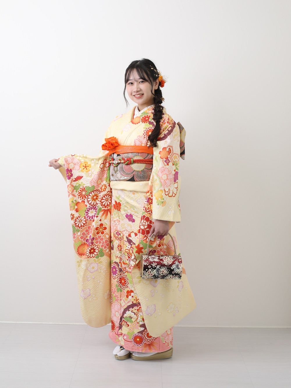 成人式振袖コーディネート淡い色の振袖