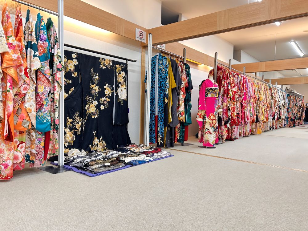 店内画像たくさんの振袖