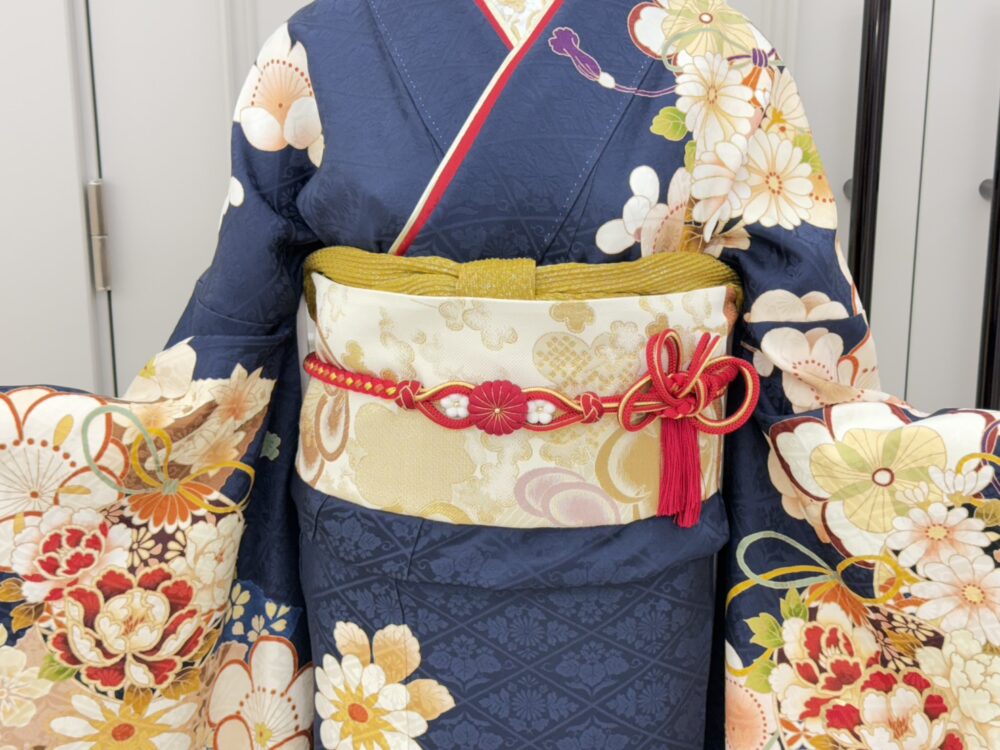 紺地の振袖コーディネート画像