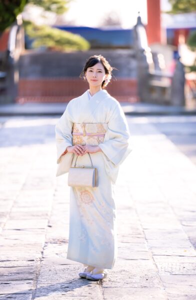 訪問着姿の女性