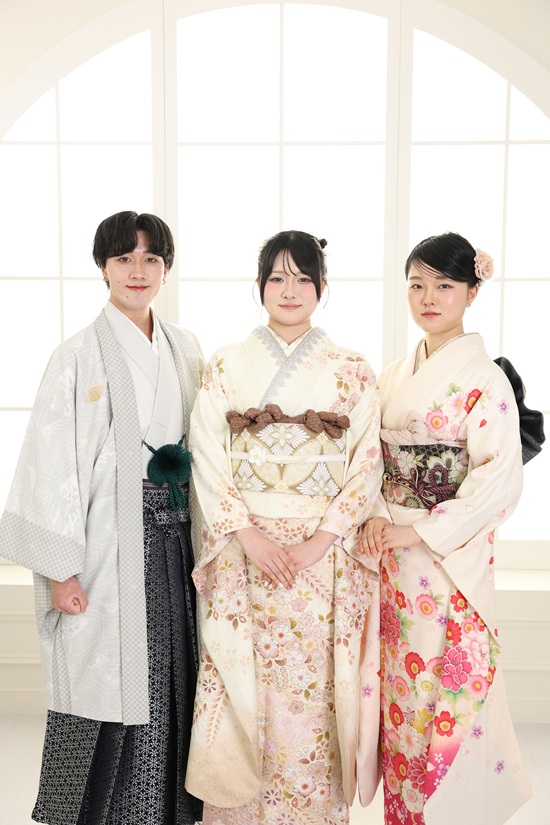 姉弟写真
振袖前撮り
スタジオ撮影
