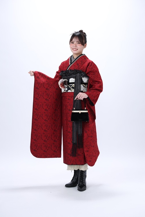 高校生モデル撮影で撮影した写真です。今月のイチオシ商品を着用して頂きました。