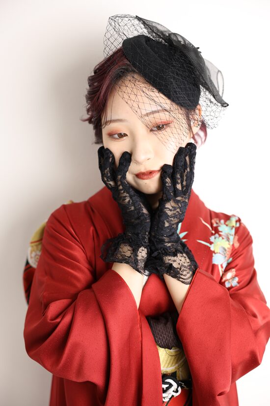 振袖メイク
アイメイク
ヘッドドレス
ママ振袖