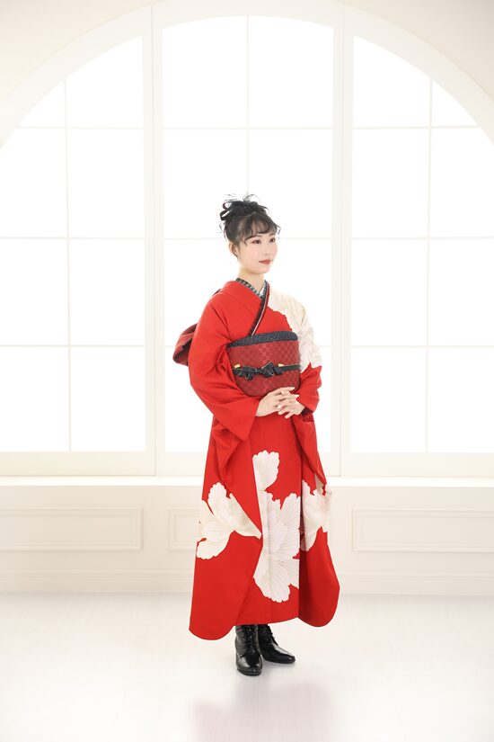 赤振袖
振袖ブーツコーディネート
振袖個性派