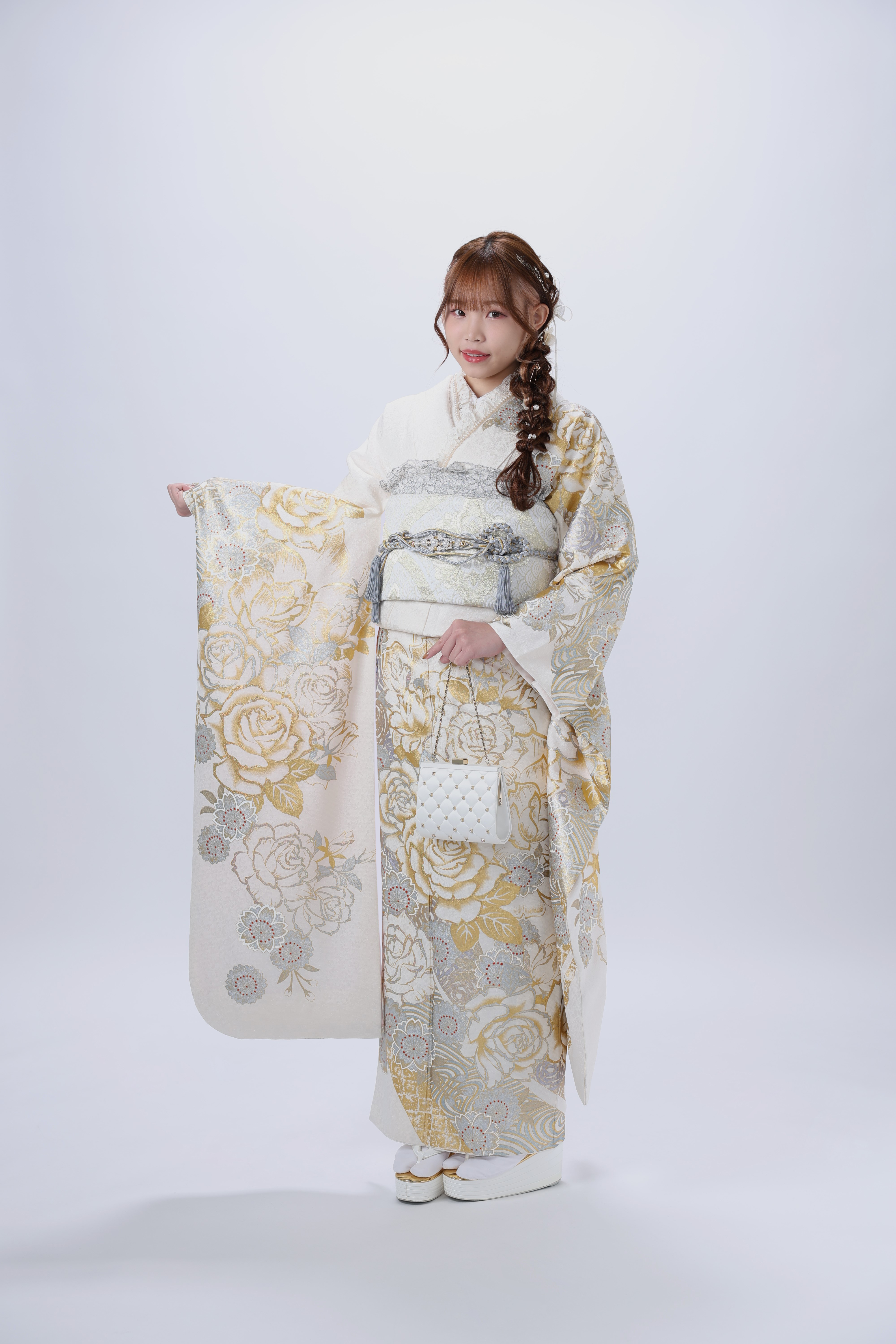 振袖白、ゴールド
