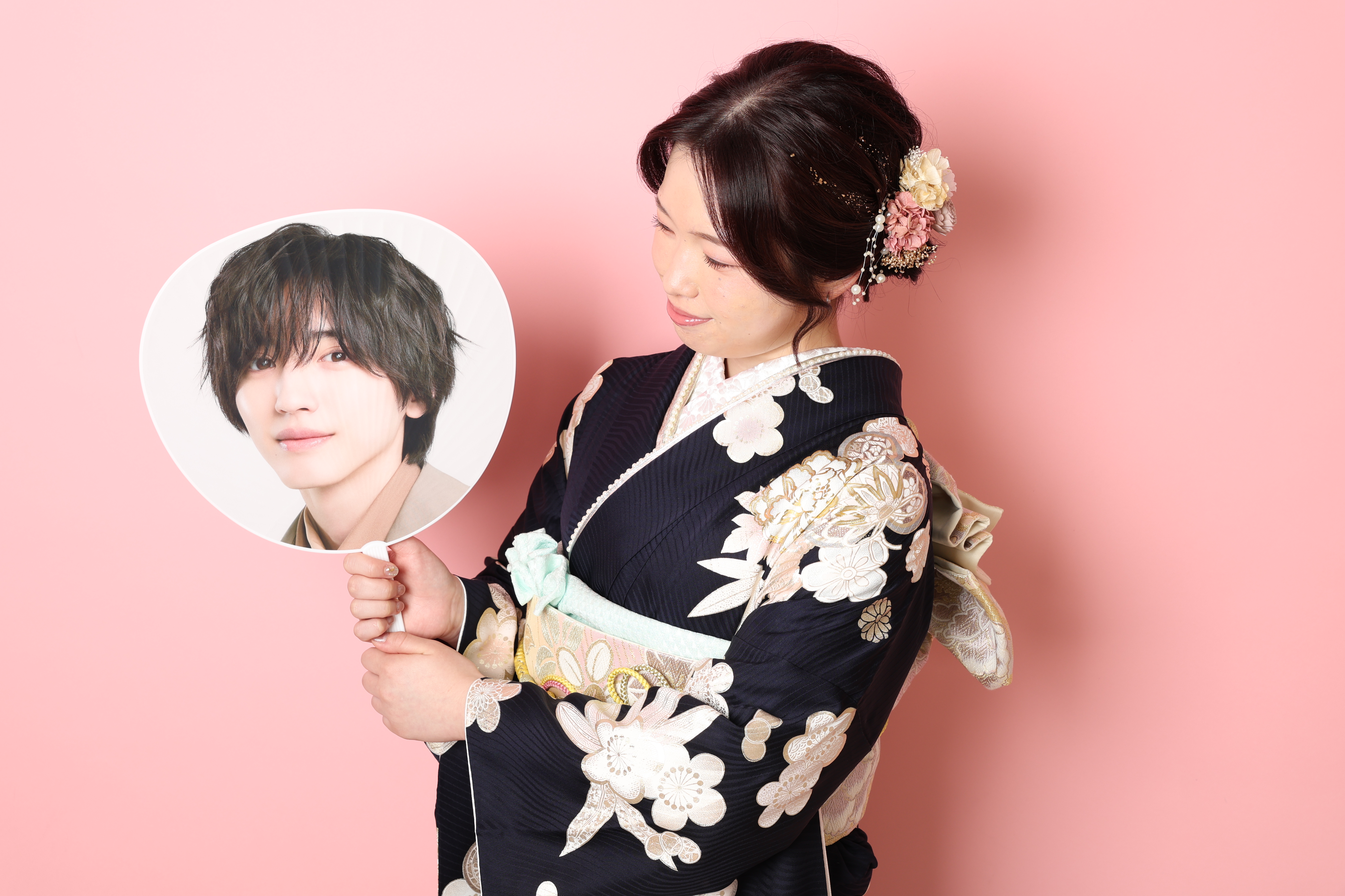 前撮り　推しグッズ　うちわ
