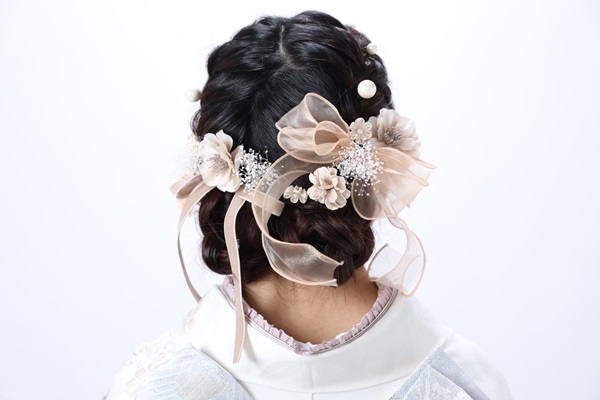 花いち都屋帯広店でモデル撮影をした画像です。今月のイチオシ商品を紹介するためにこの画像を使用しています。