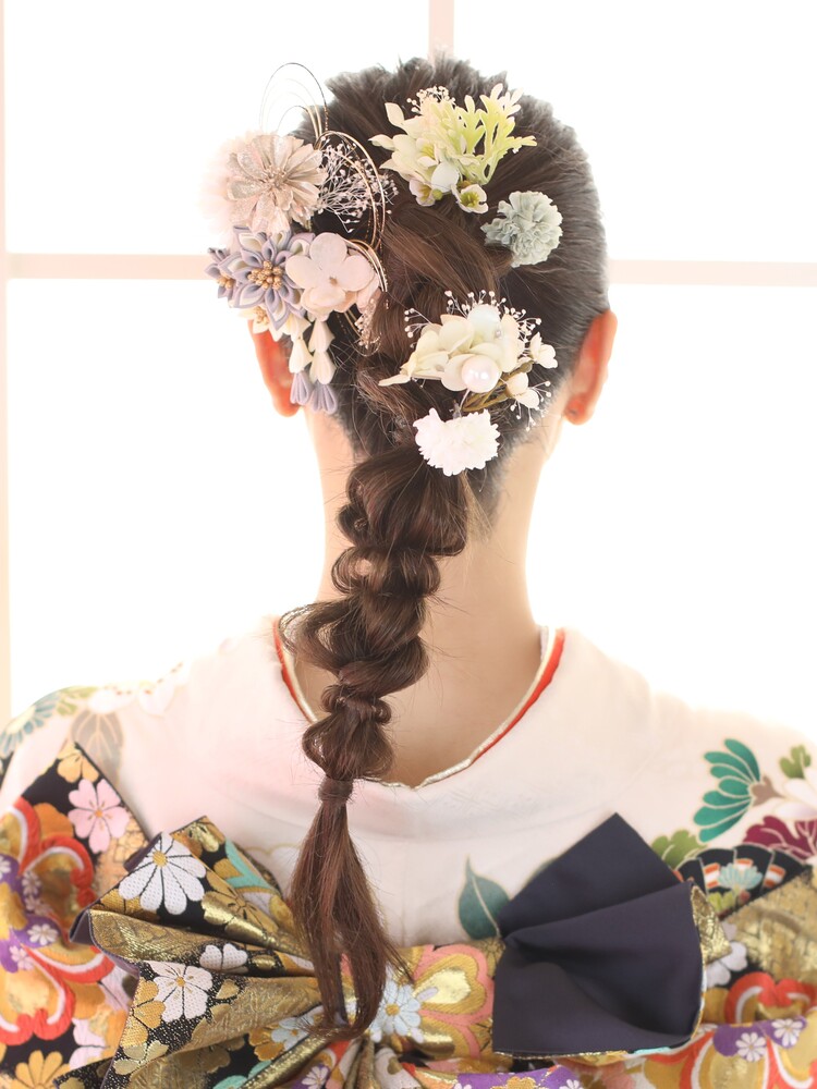 成人式前撮りヘアアレンジかわいい編みおろし