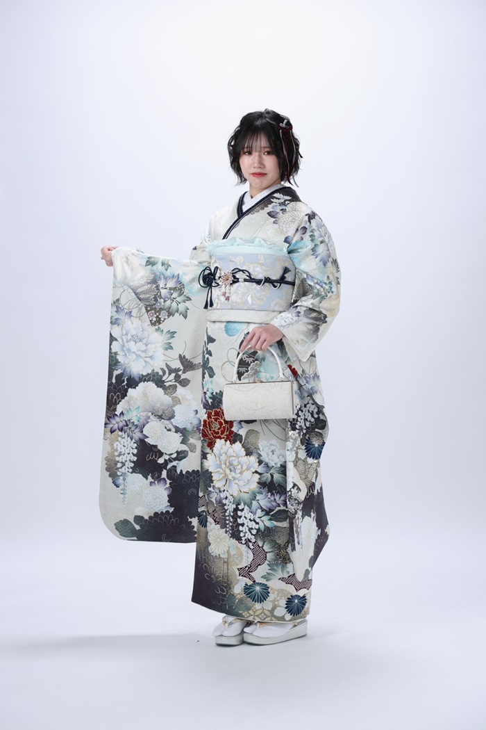 この画像は花いち都屋帯広店で、モデル撮影をした方の画像です。