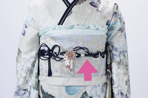 この画像は花いち都屋帯広店で、モデル撮影をした方の画像です。