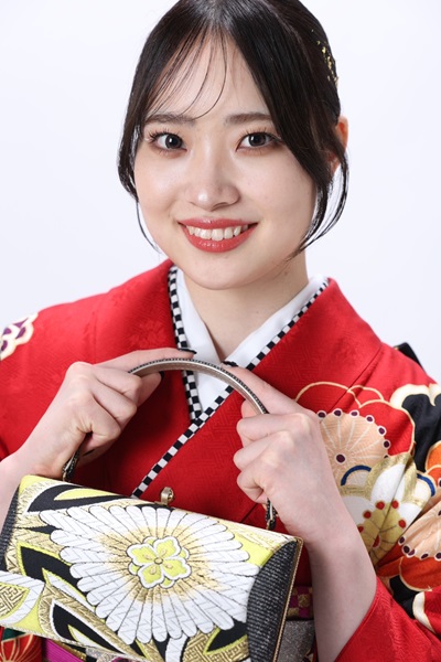 花いち都屋帯広店でモデル撮影をした画像です。