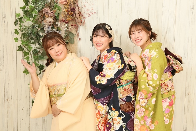 全員が着物を着ての家族写真。