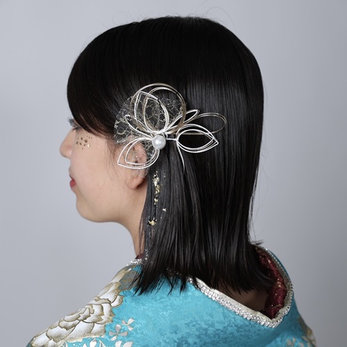 この画像は花いち都屋帯広店で行った、モデル撮影の画像です。