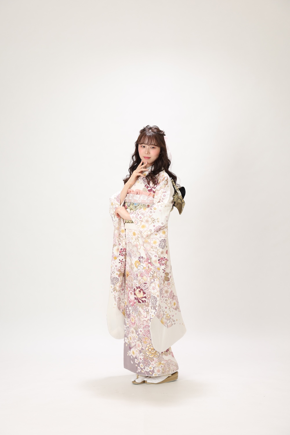 振袖コーディネート
振袖白
振袖ガーリー
