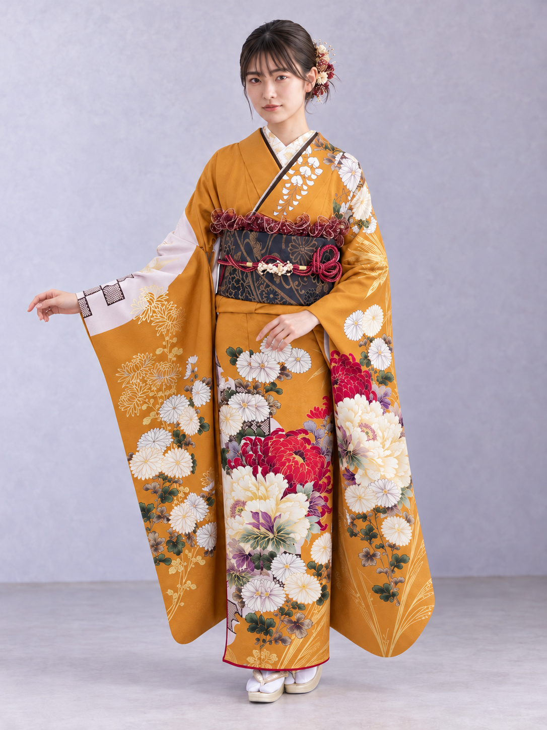 からし色に大柄な牡丹と菊の振袖コーディネート